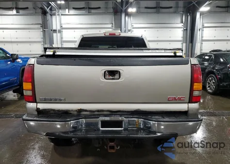 2001 GMC New Sierra K1500 from USA, damaged, VIN 2GTEK19T411237650